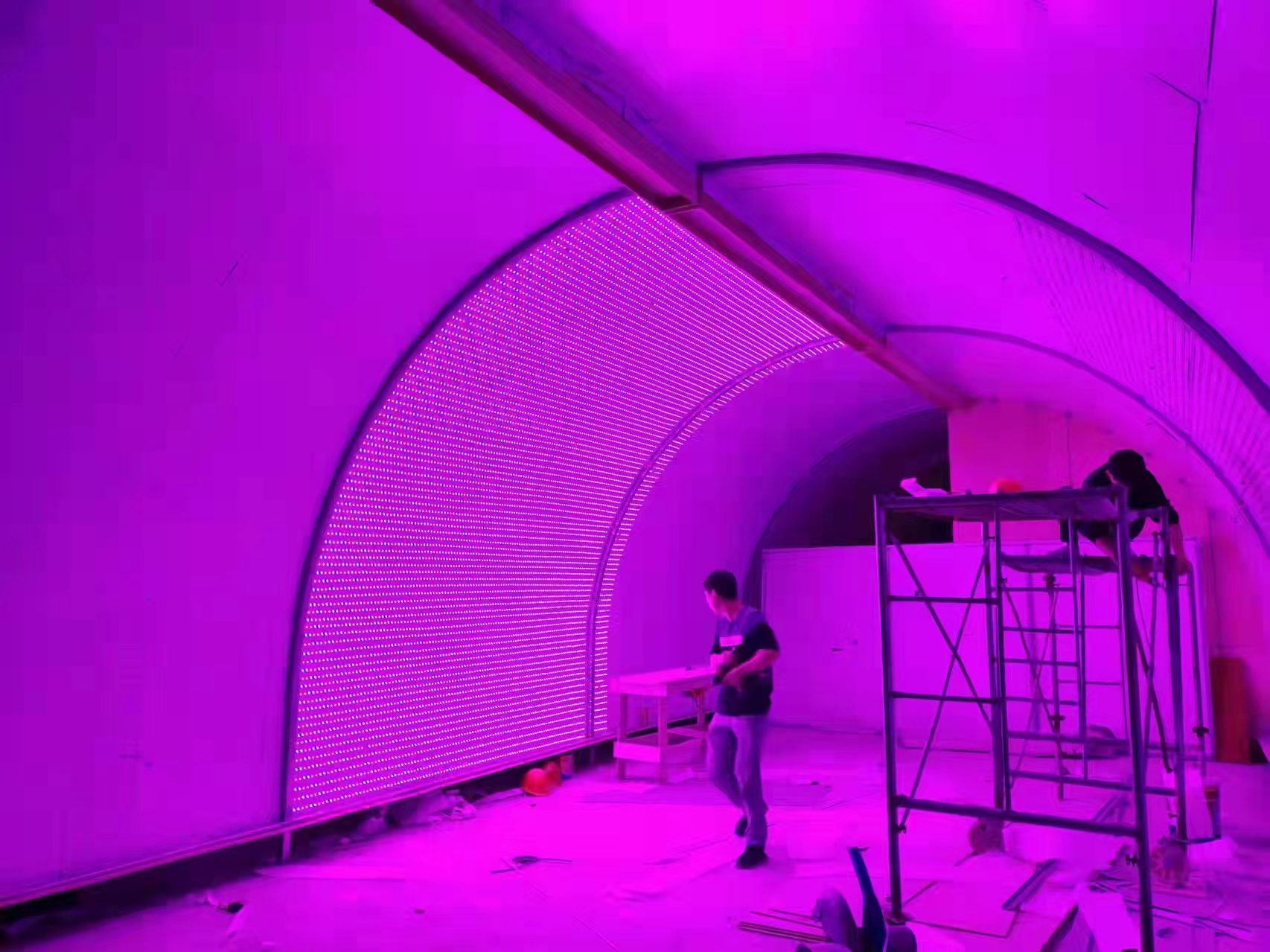 Dynamic lightbox tunnel project made at A year ago, after so long, now how effective?--SANNAN®