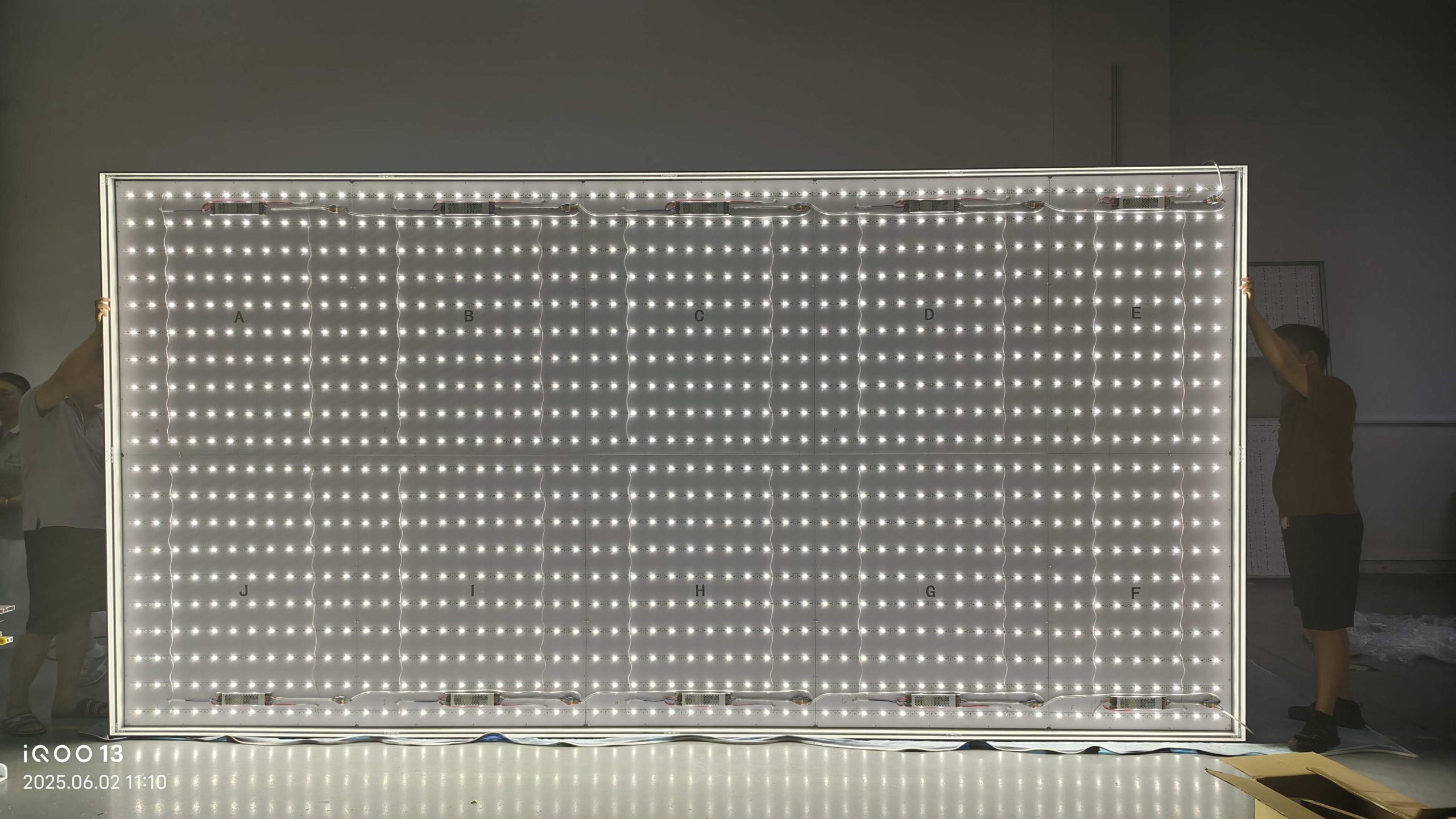 Modular LED Light Box Solutions Help Upgrade Automotive Exhibition Lighting Modular LED Light Box Solutions Help Upgrade Automotive Exhibition Lighting