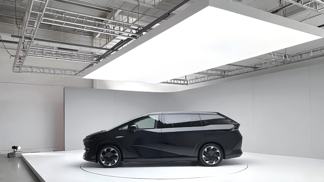 Modular LED Light Box Solutions Help Upgrade Automotive Exhibition Lighting Modular LED Light Box Solutions Help Upgrade Automotive Exhibition Lighting